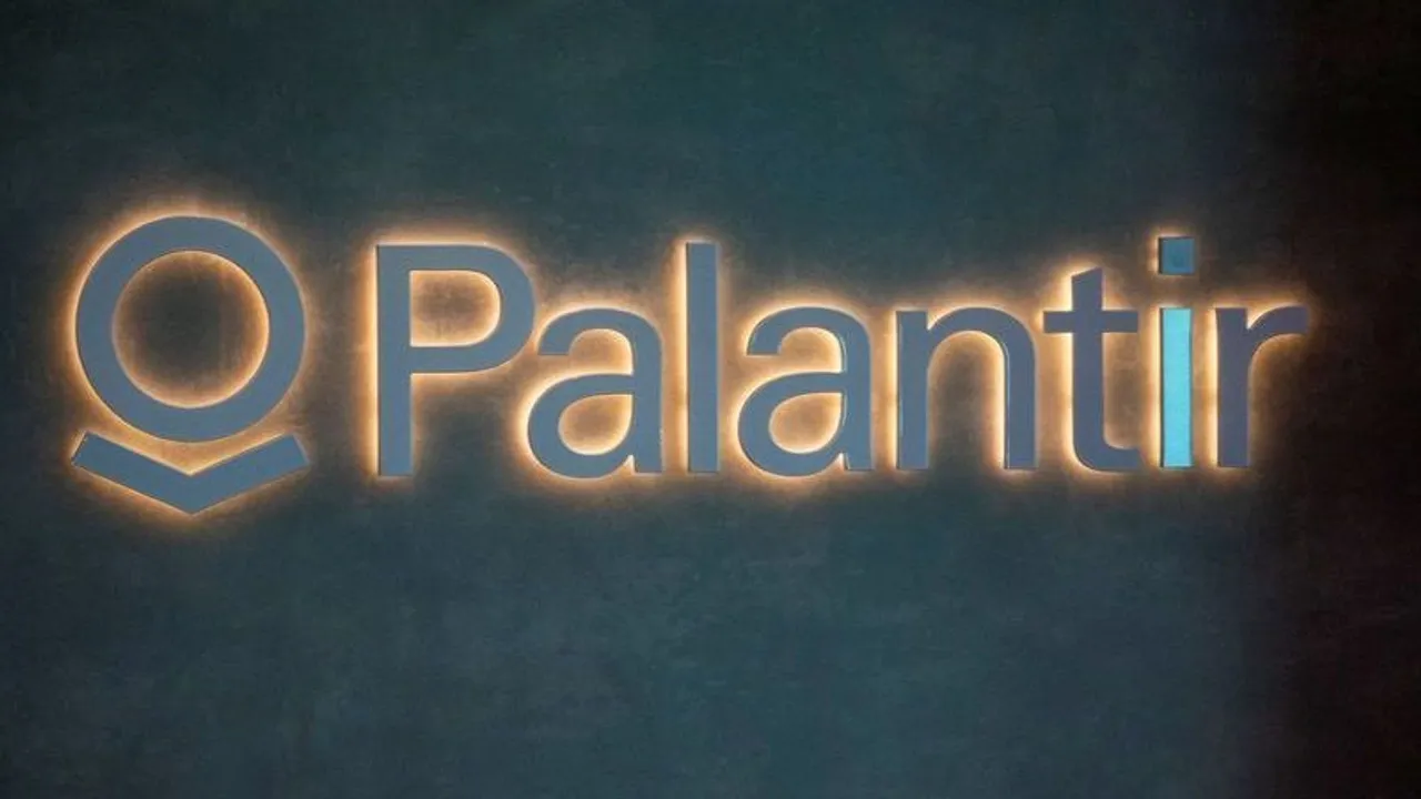 Ұлыбританияда Израильмен байланысы бар “Palantir”-ге сын күшейді