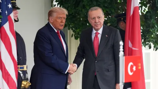 «Трамп Түркияда өтетін НАТО саммитіне қатысады»