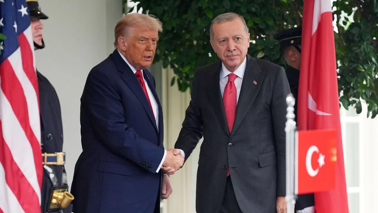 "Tramp Törkiyädäge NATO sammitında qatnaşaçaq"