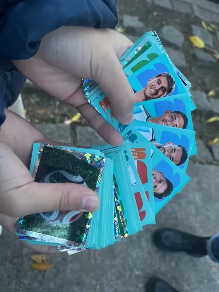 Across three generations, a shared passion for the World Cup album