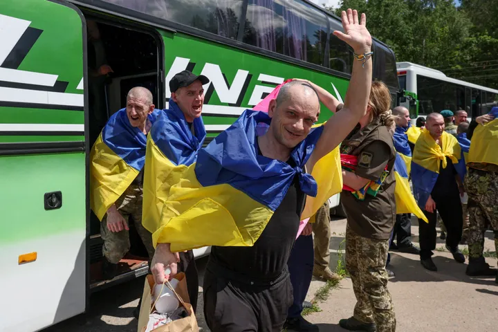 Russia, Ukraine exchange 185 prisoners of war each in new swap
