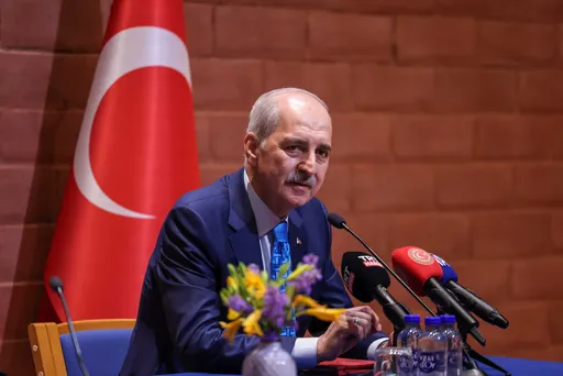 قورتولموش: العداء للإسلام وكراهية الأجانب جرس إنذار لمستقبل أوروبا