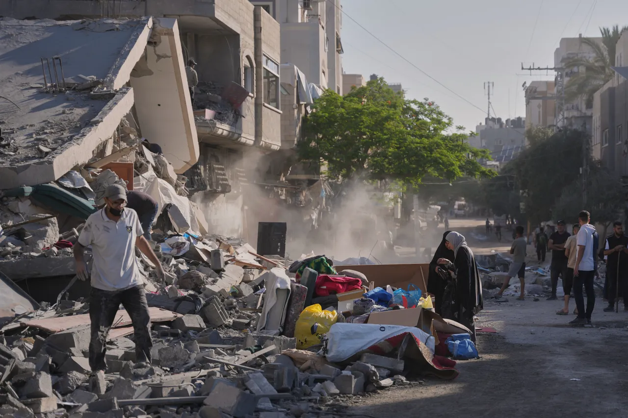 شهيدة ومصابون بقصف خيمة نازحين في غزة وحماس تدعو إلى التحرك لوقف "المذبحة" الإسرائيلية