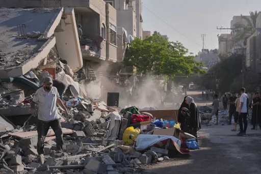 شهيدة ومصابون بقصف خيمة نازحين في غزة وحماس تدعو إلى التحرك لوقف "المذبحة" الإسرائيلية