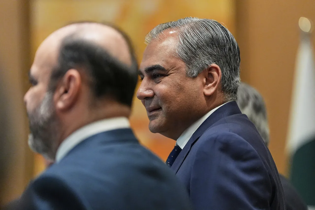 Pakistani minister visits Tehran with 'new proposals' to break US-Iran impasse: report