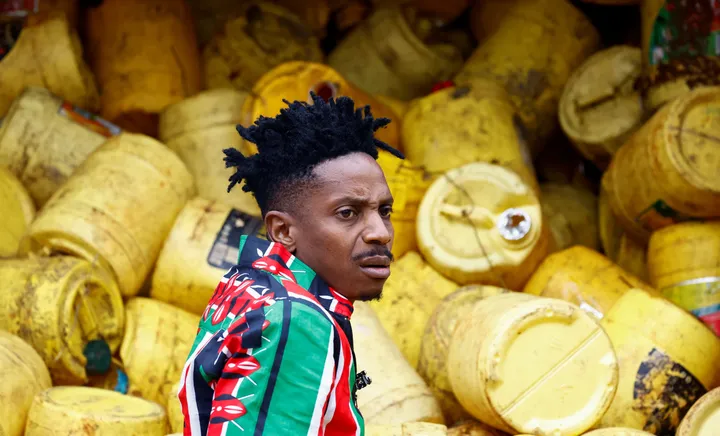 Mchekeshaji wa Kenya Eric Omondi akamatwa kwa maandamano kupinga kupanda bei ya mafuta