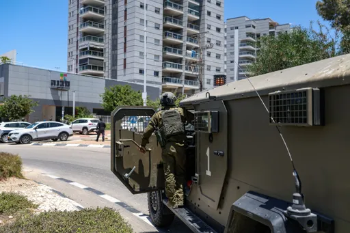 Shooting in central Israel leaves one dead and five injured
