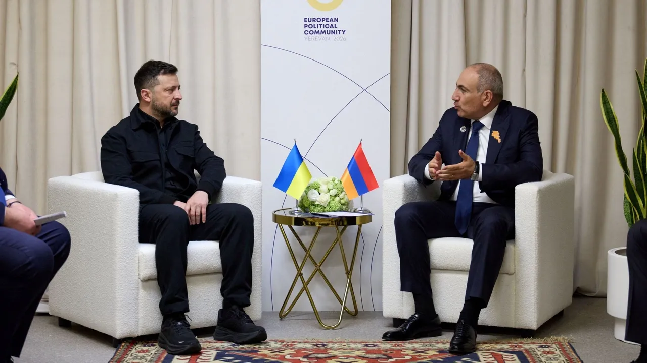 Зеленский поздравил Пашиняна с победой на выборах
