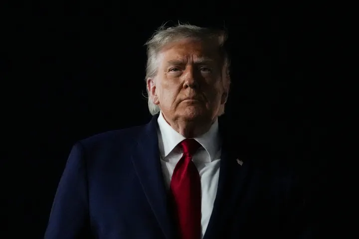 Trump threatens response after Iran downs US Apache helicopter