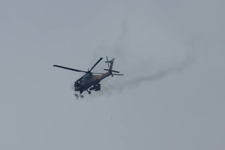 Helikwaftan sojin Amurka ya faɗi kusa da Mashigar Hormuz; matuƙansa suna 'lafiya', in ji Trump
