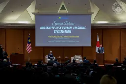 Pembangunan AI perlu ihsan, tidak gugat nilai kemanusiaan – PM Anwar