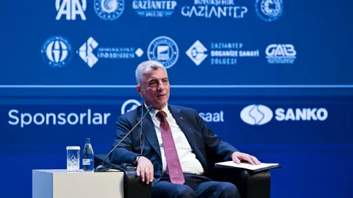 وزير التجارة التركي: أكملنا استعدادات افتتاح "معبر إصلاحية" للسكك الحديدية مع سوريا