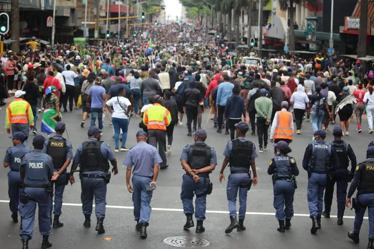 Over 900 arrested during South Africa anti-migrant protests
