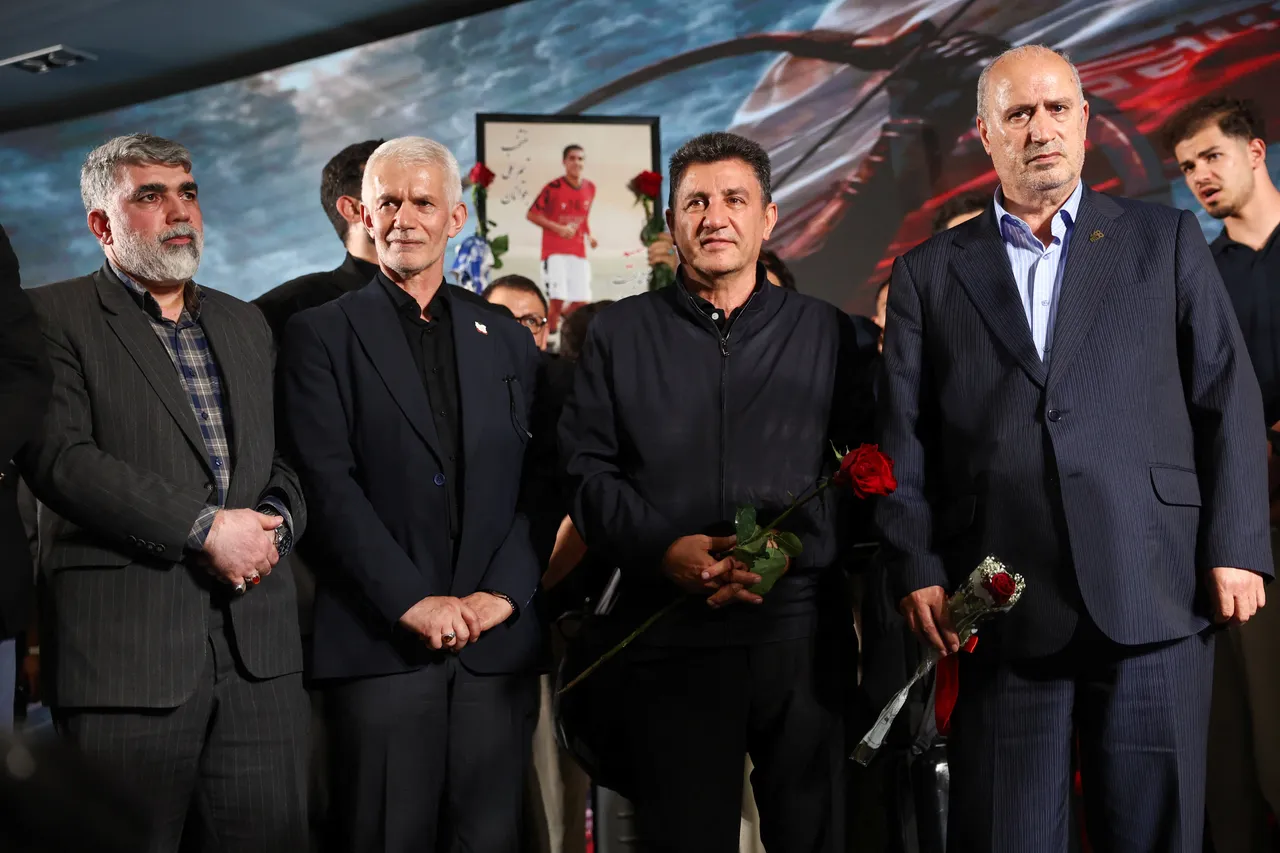 'Iran, Iran!' Iranian World Cup squad serenaded on return home
