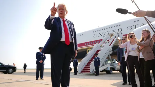 Qatar 'spent top dollars' — Trump takes first flight on Doha-gifted Air Force One