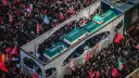 علی خامنهای پس از برگزاری مراسم تشییع، در مشهد به خاک سپرده شد