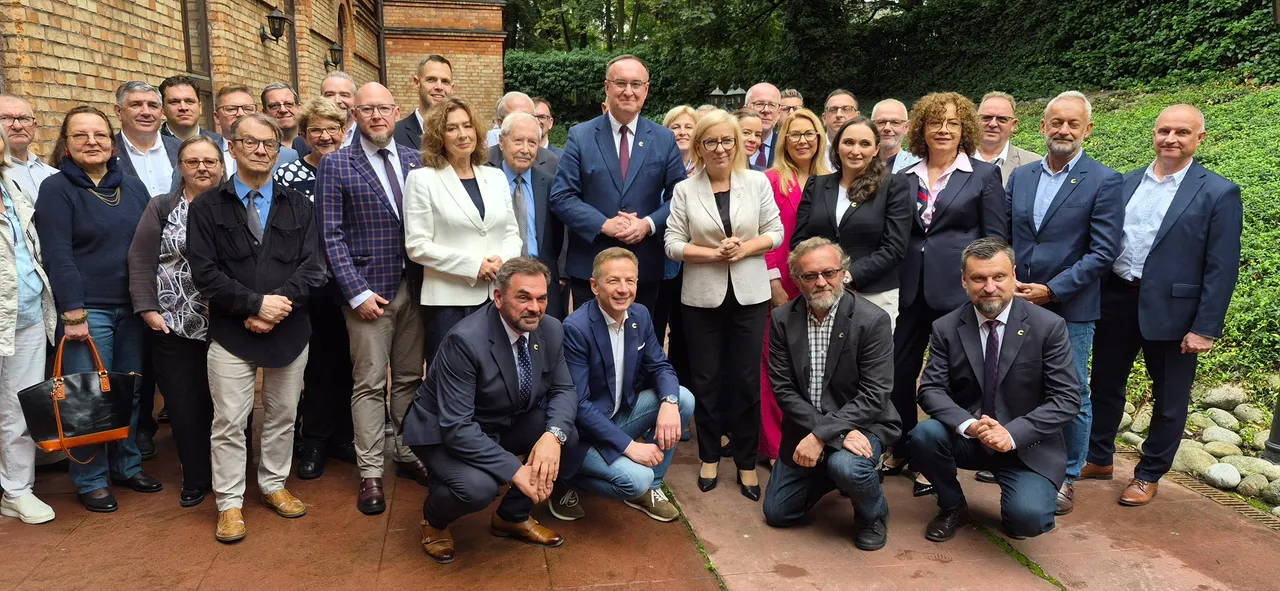 Nowa partia na polskiej scenie politycznej. Powstała Unia Centrum