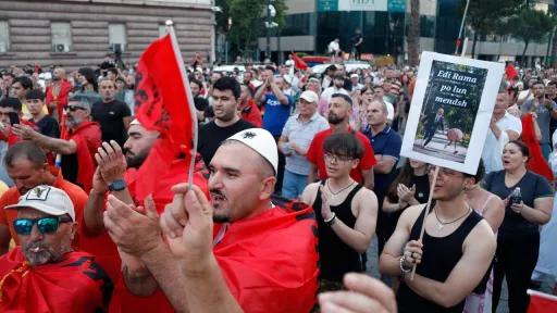 Tausende protestieren gegen Bauprojekt von Trump-Familie in Albanien