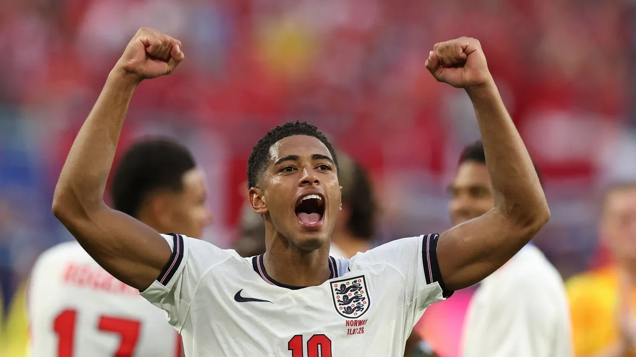 Bellingham marca dois golos ajudando a Inglaterra a vencer a Noruega por 2-1