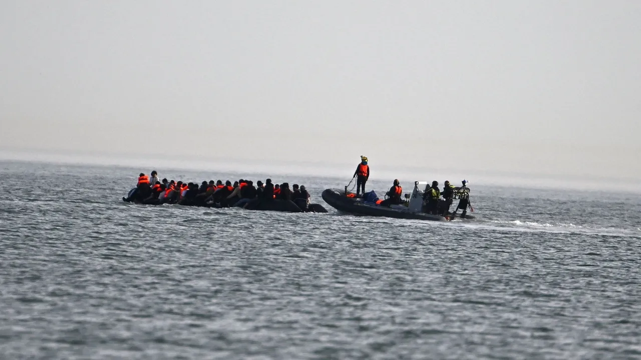 Fifty migrants feared lost in Mediterranean, 10 survive after boat capsizes