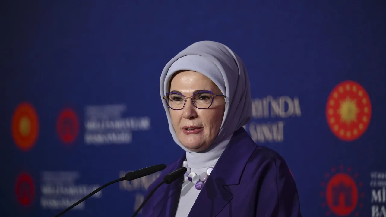 بانوی اول ترکیه: ۱۵ جولای نماد مقاومت ملت و شجاعتی تزلزل‌ناپذیر است