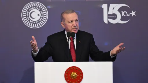 أردوغان: من خابت آمالهم في 15 تموز ما زالوا يترقبون الفرص وتنظيم غولن الإرهابي يخدم أعداء تركيا