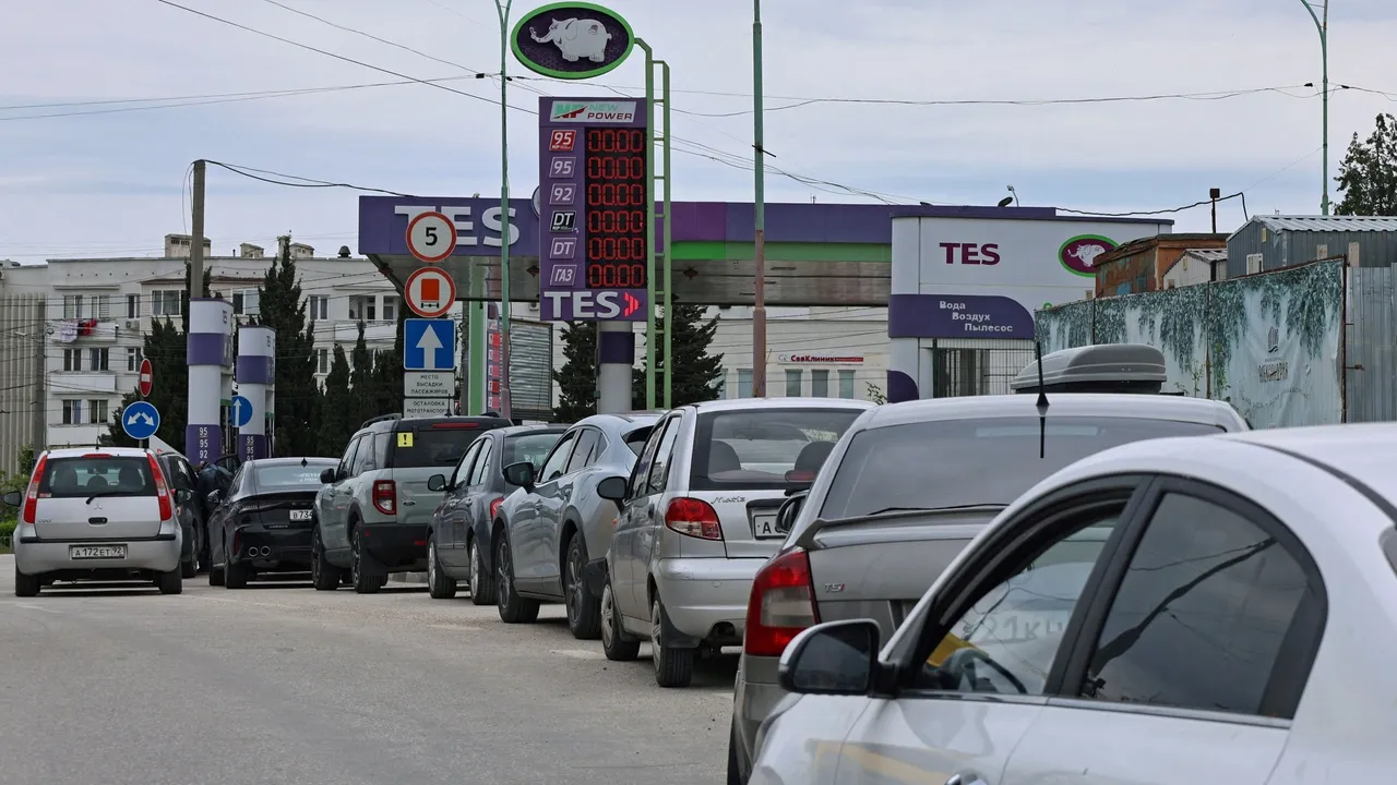 Дефицитный товар: что происходит на российском рынке автомобильного топлива?