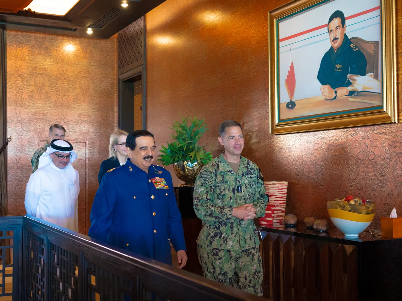 Bahrain king, CENTCOM chief discuss regional security