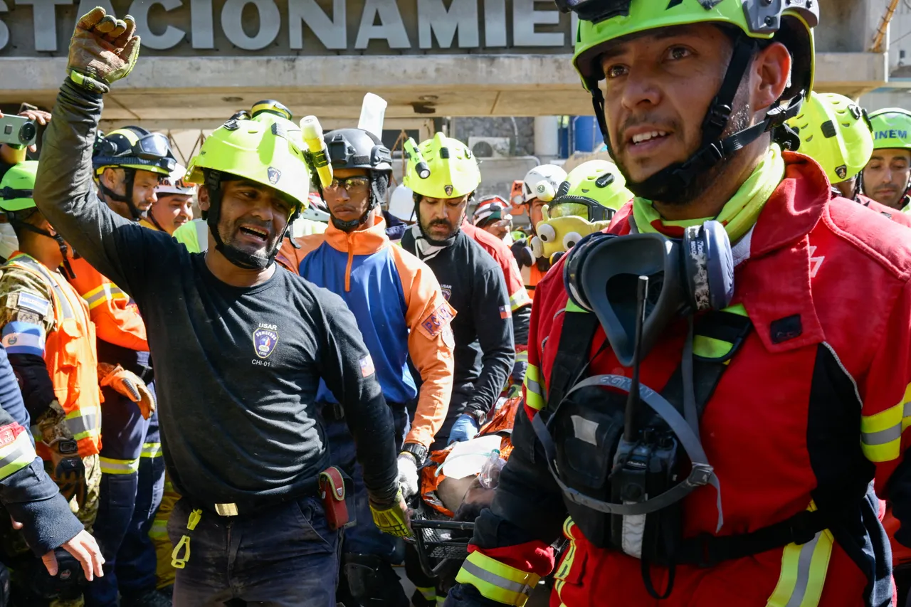 Rescuers pull man alive from Venezuela quake rubble after eight days