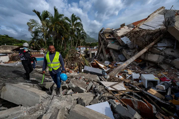 Rodriguez says no plans for mass graves as death toll from Venezuela earthquakes soars to 2,595