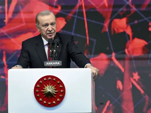 الرئيس أردوغان يهنئ إسبانيا بإحراز لقب كأس العالم 2026