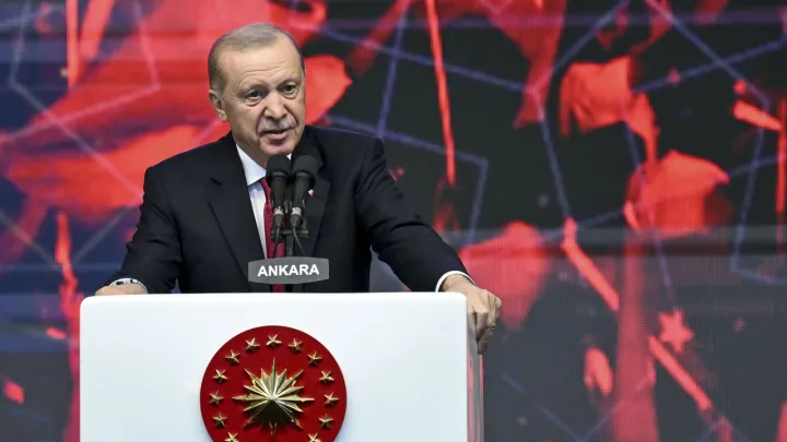 الرئيس أردوغان يهنئ إسبانيا بإحراز لقب كأس العالم 2026