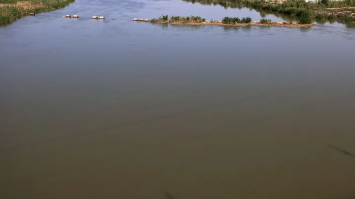 Nigerian authorities search for survivors after boat capsizes