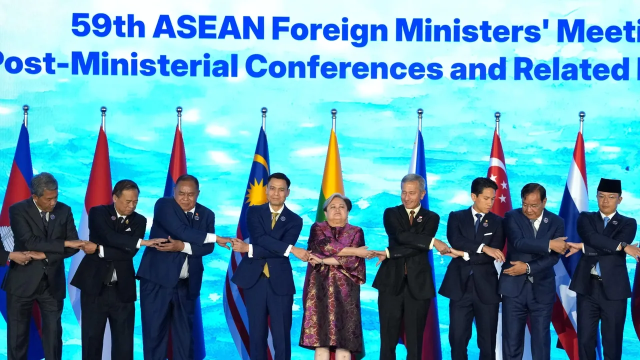 ASEAN геосаяси шиеленіс аясында бірлікке үндеді