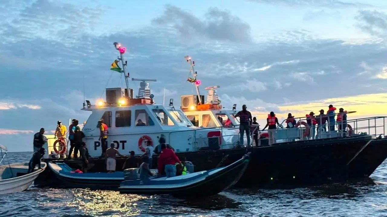Felborult egy komp Guyana partjainál: 72 halott