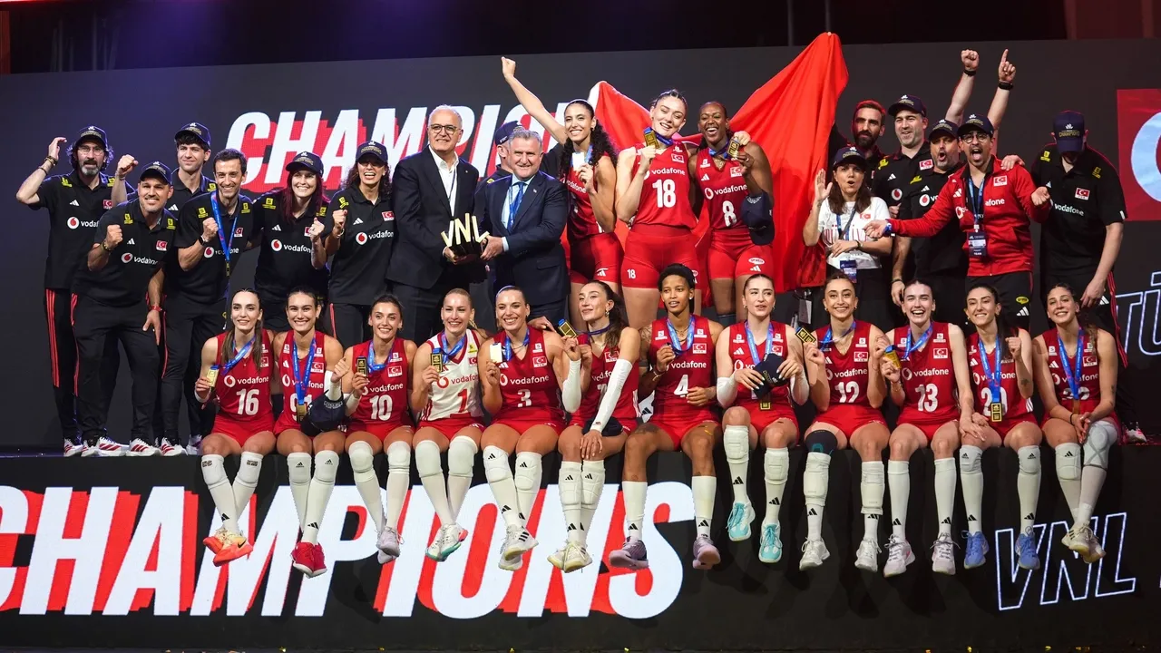 President Erdogan hails Türkiye's 'Sultans of Net' as they clinch Nations League volleyball title