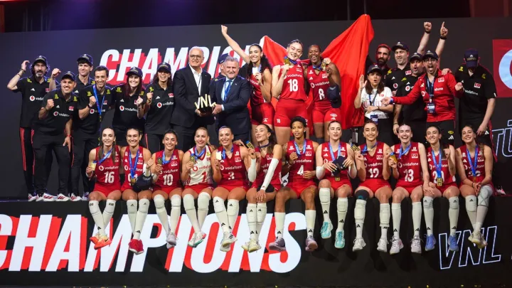 President Erdogan hails Türkiye's 'Sultans of Net' as they clinch Nations League volleyball title