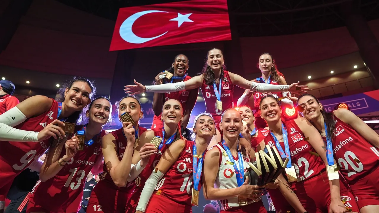 للمرة الثانية في تاريخها.. تركيا تفوز بلقب دوري الأمم لكرة الطائرة للسيدات 2026