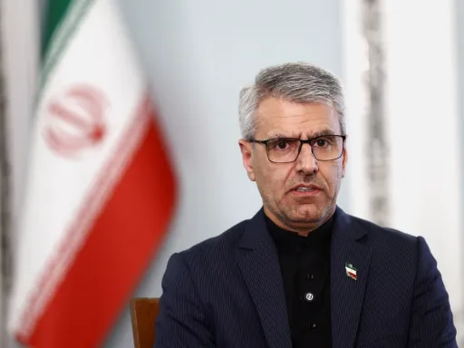 بقایی: تهران اجازه نخواهد داد آمریکا درباره زمان جنگ و صلح تصمیم‌گیرنده باشد
