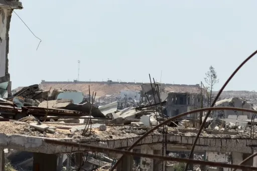 Israel builds earthen barrier across Gaza, illegally annexing the enclave in plain sight