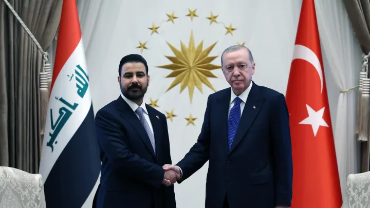 الرئيس أردوغان يستقبل رئيس وزراء العراق بمراسم رسمية في أنقرة