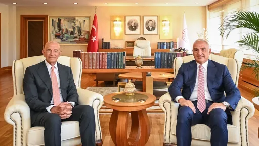 Türkiyənin Mədəniyyət və Turizm naziri M.N.Ersoy ABŞ-nin Türkiyədəki səfiri T.Barrakı qəbul edib