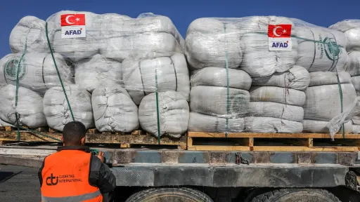 Türkiyə dövləti qlobal humanitar yardım fəaliyyəti çərçivəsində 85 ölkəyə kömək göndərib