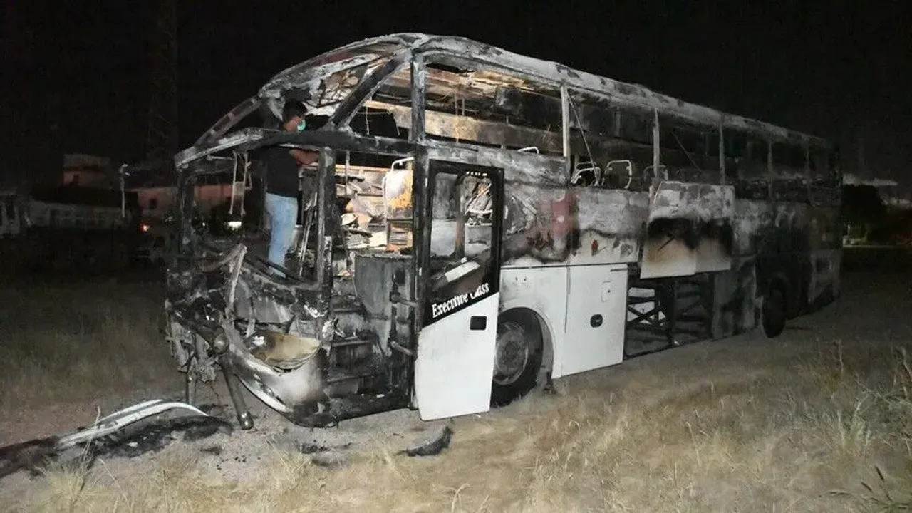 Pakistan: Najmanje 40 poginulih nakon slijetanja autobusa u provaliju