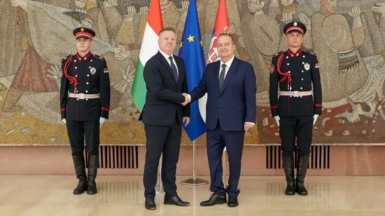 Beograd: Dačić s mađarskim kolegom razgovarao o unapređenju zaštite državnih granica