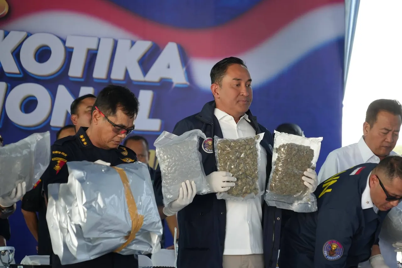 Lewat pemindaian X-ray, Bea Cukai gagalkan penyelundupan 3,37 ton narkotika jaringan internasional