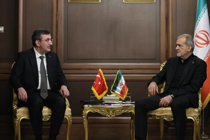 Turkish vice president meets Pezeshkian in Tehran as supreme leader's funeral starts