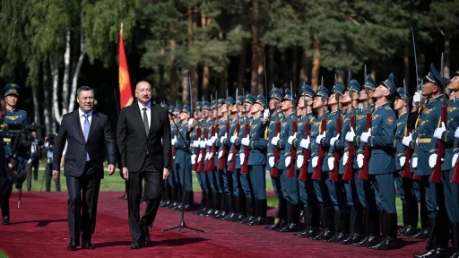 Azərbaycan Prezidenti İ.Əliyev Qırğızıstana səfəri çərçivəsində S.Caparov ilə bir araya gəlib