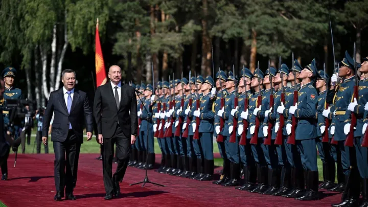 Azərbaycan Prezidenti İ.Əliyev Qırğızıstana səfəri çərçivəsində S.Caparov ilə bir araya gəlib