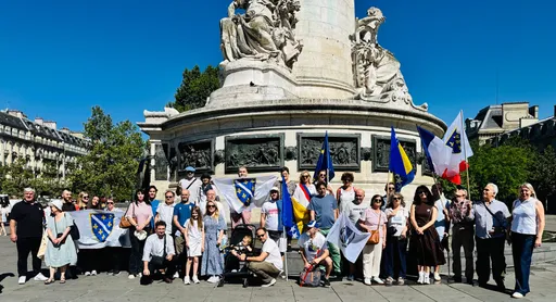 U Parizu održan 7. Marš mira i komemoracija povodom 31. godišnjice genocida u Srebrenici